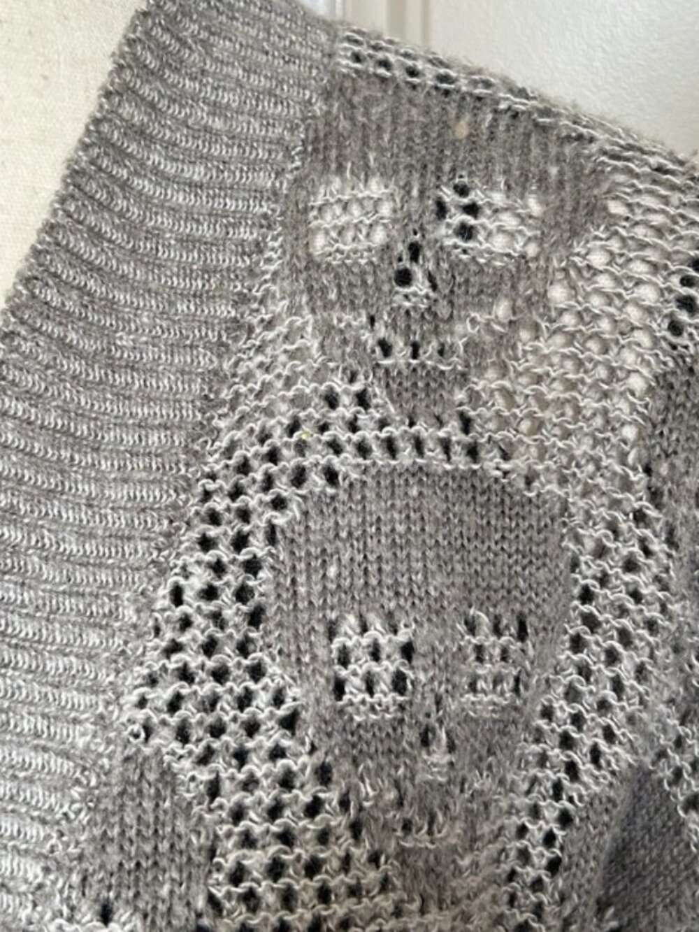 Aeropostale Women Gray Open Front Skull Graphic Cardigan Sweater Loose Knit Sz M - Picture 7 of 12